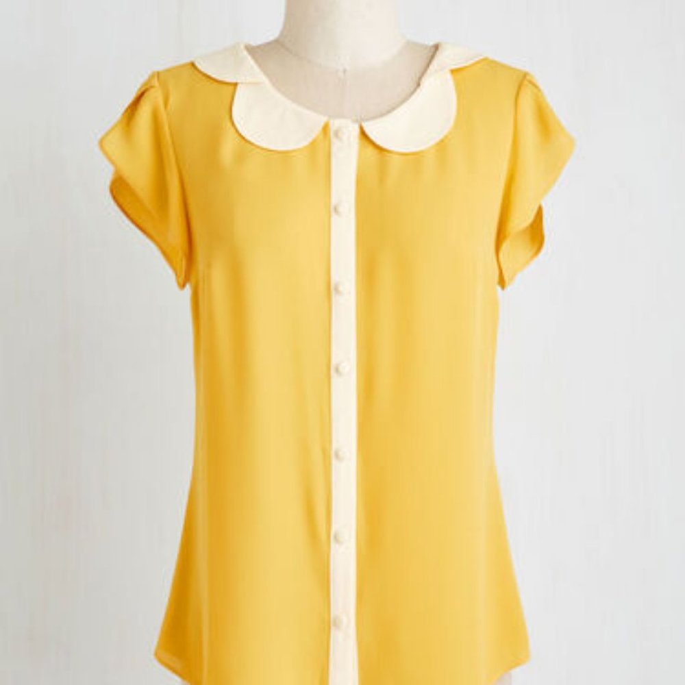 Modcloth Teacher's Petal top M